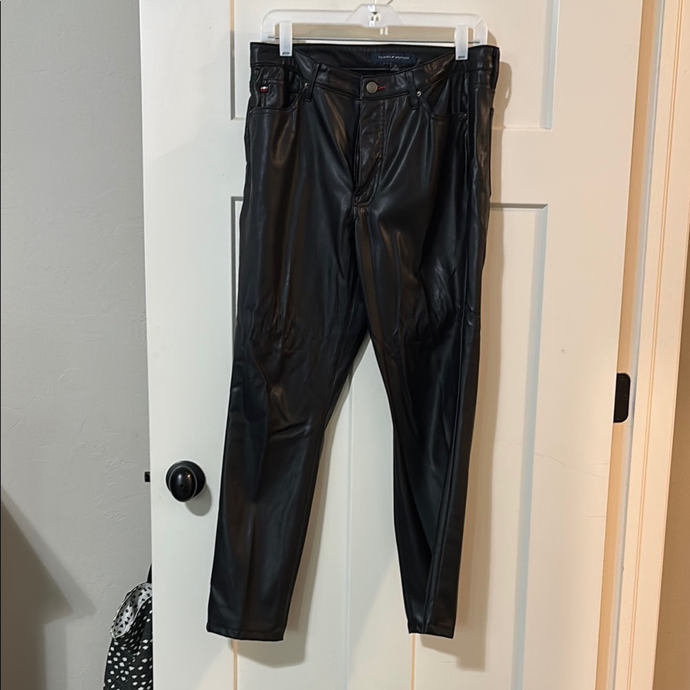 Tommy Hilfiger Black Skinny Pants